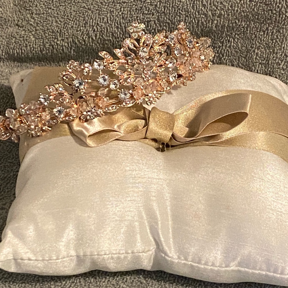 Tiara - Picture 3 of 5